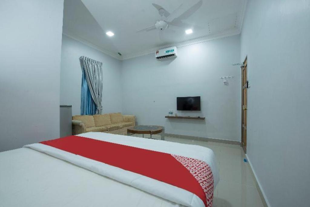 Oyo 90234 Sungai Rengit City Resort 2 Kampung Sungai Rengit 외부 사진