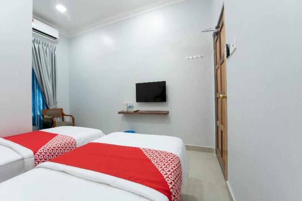 Oyo 90234 Sungai Rengit City Resort 2 Kampung Sungai Rengit 외부 사진