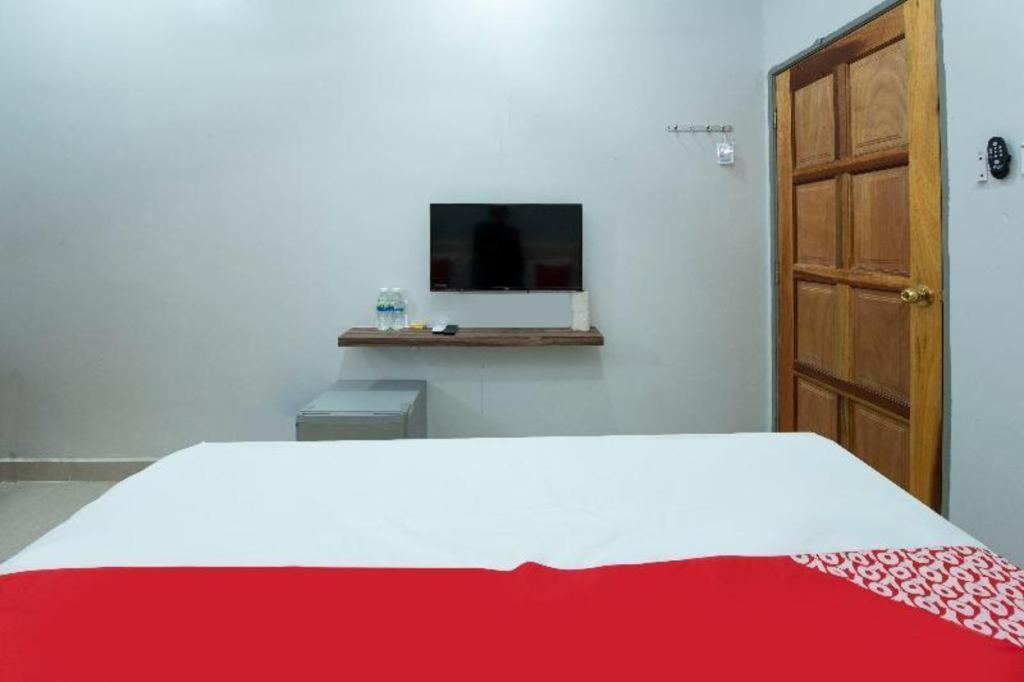 Oyo 90234 Sungai Rengit City Resort 2 Kampung Sungai Rengit 외부 사진