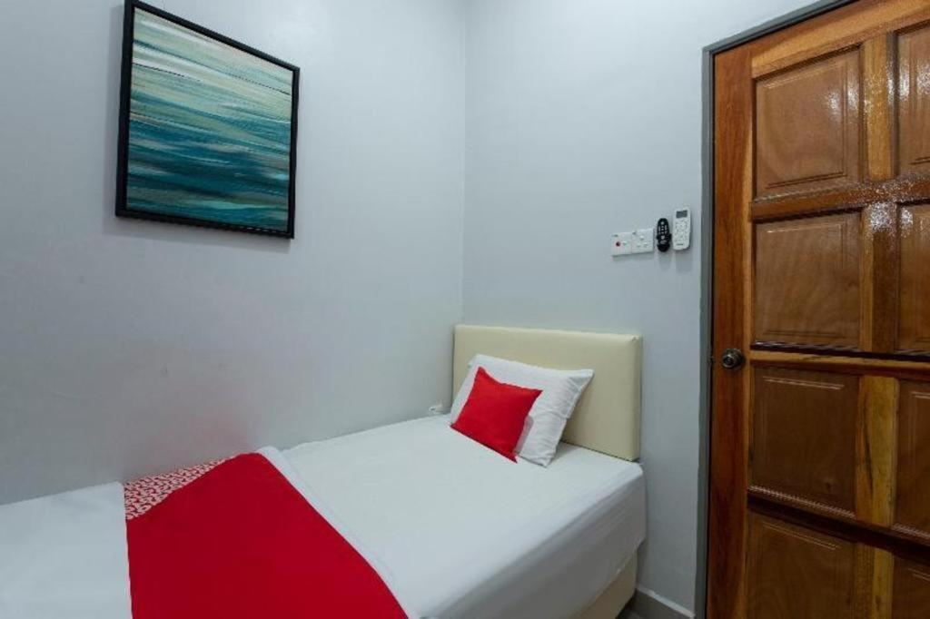 Oyo 90234 Sungai Rengit City Resort 2 Kampung Sungai Rengit 외부 사진